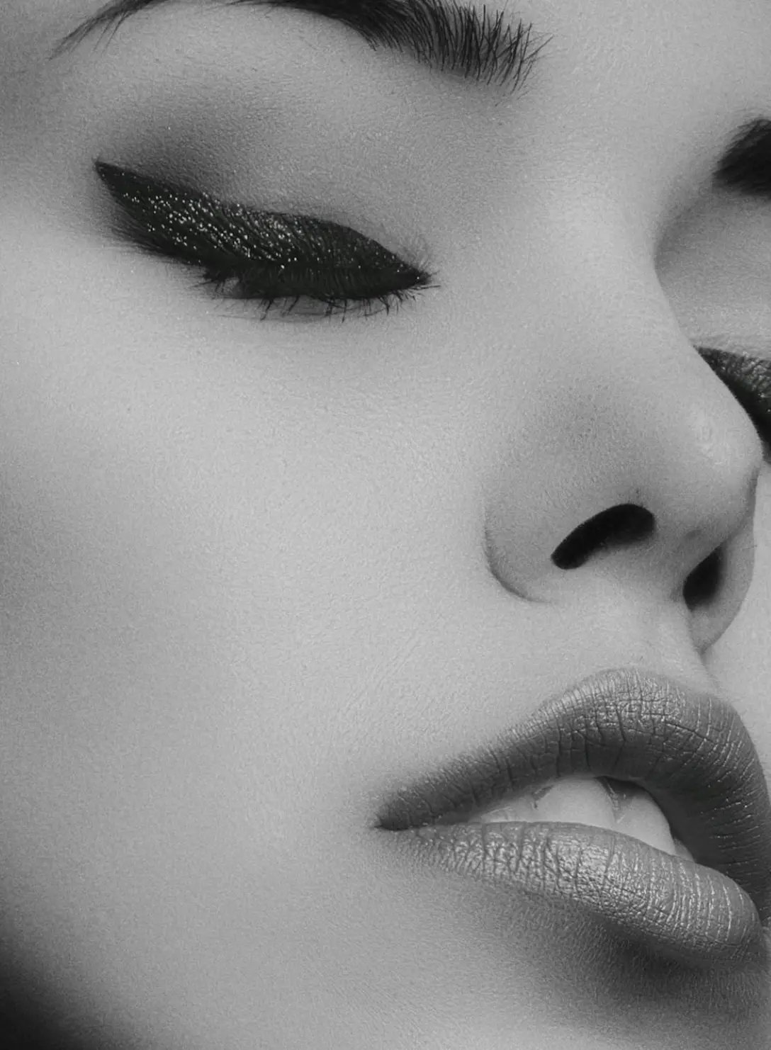 liquid eyeliner looks