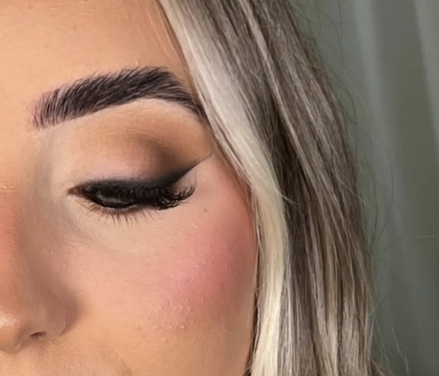 winged eyeliner for hooded eyes